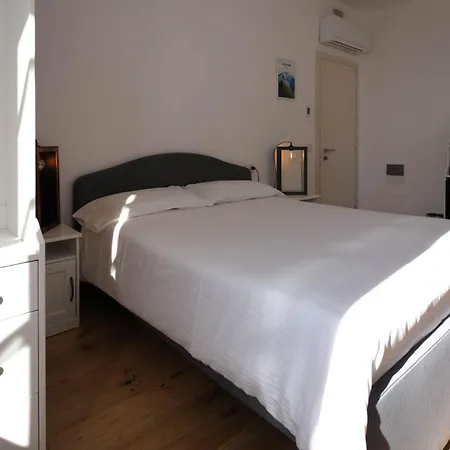 Hotel Alberti Mandello del Lario