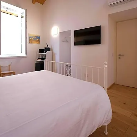 Alberti Szálloda 3*