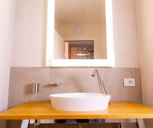 Alberti * Mandello del Lario