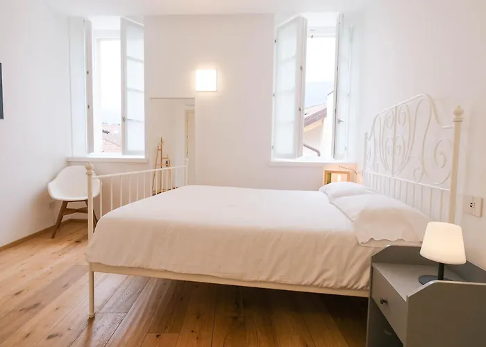 Alberti Mandello del Lario