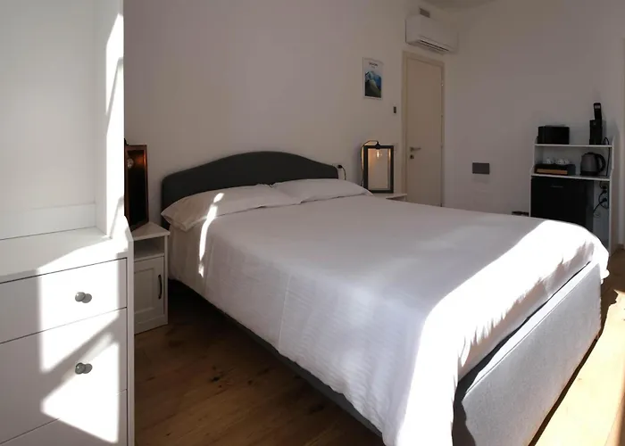 Hotell Alberti Mandello del Lario